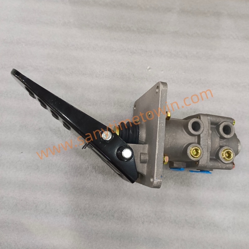 SEM Roller 520F/522F/ 526F Wheel Loader SEM636F/655F/655G genuine original spare parts W083700000B BRAKE FOOT VALVE - Image 3