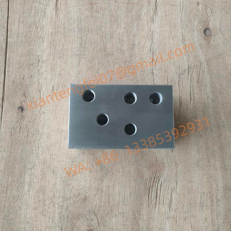 13886763 Brake Valve Block For SANY SRSC45H2 Reach Stacker - Image 4