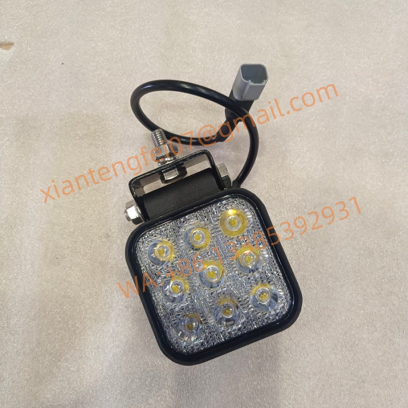 141604000113A Work Lamp For SANY SKT130S - Image 4