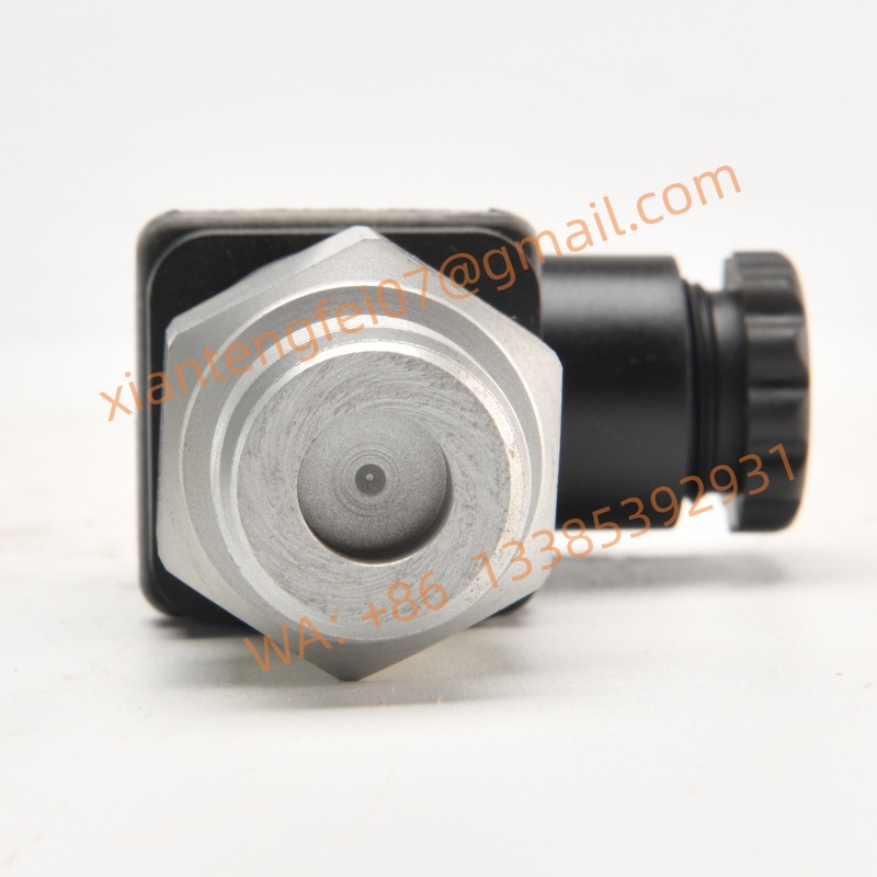 B241200000833 Temperature Switch For SANY SRSC45H2 Reach Stacker - Image 3