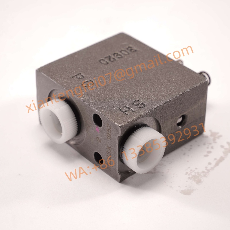 B220401000688 Slewing Motor Delay Valve For SANY SY245 Excavator - Image 3